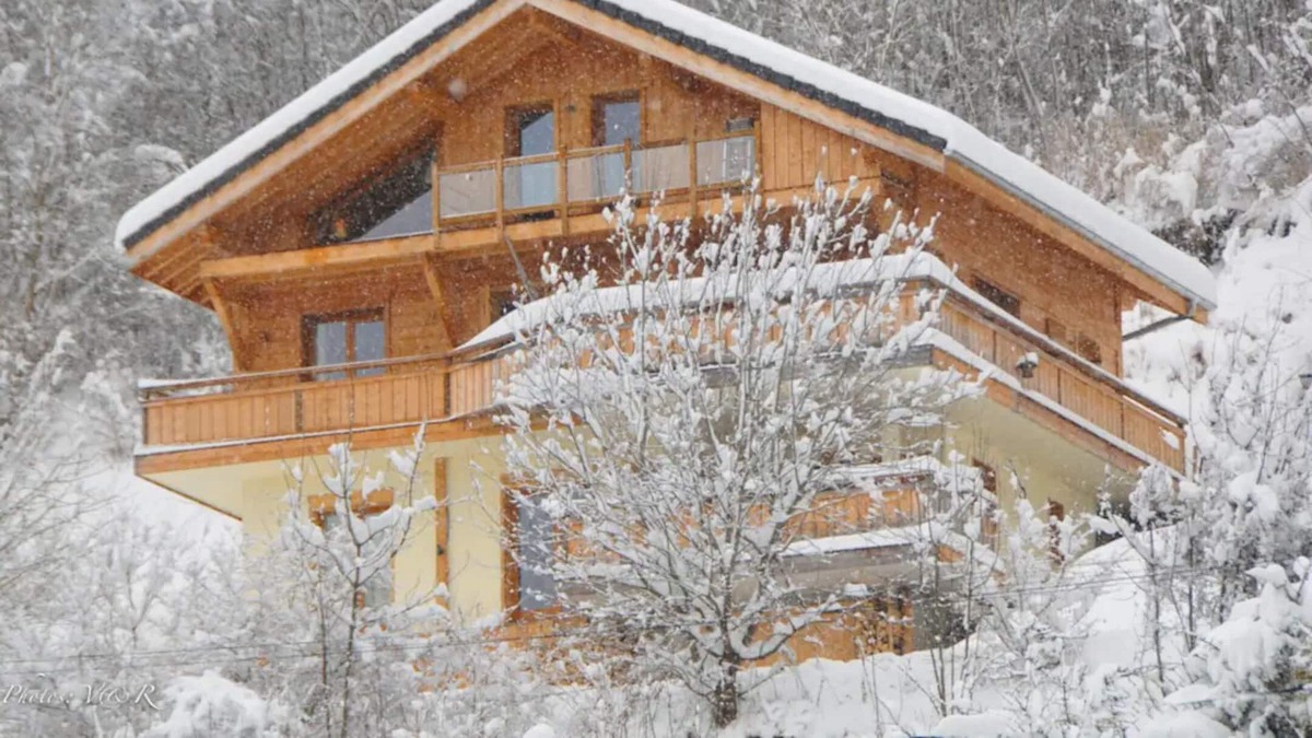 Verchaix Ski Chalet | Chalet 'Ps Vue Panoramique' with Mountain View, Private Terrace and Private Garden