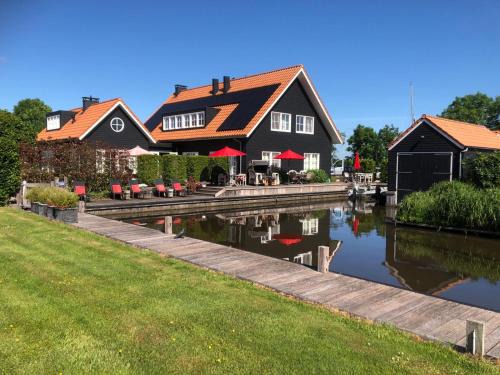 Broek House | Chalet Royal