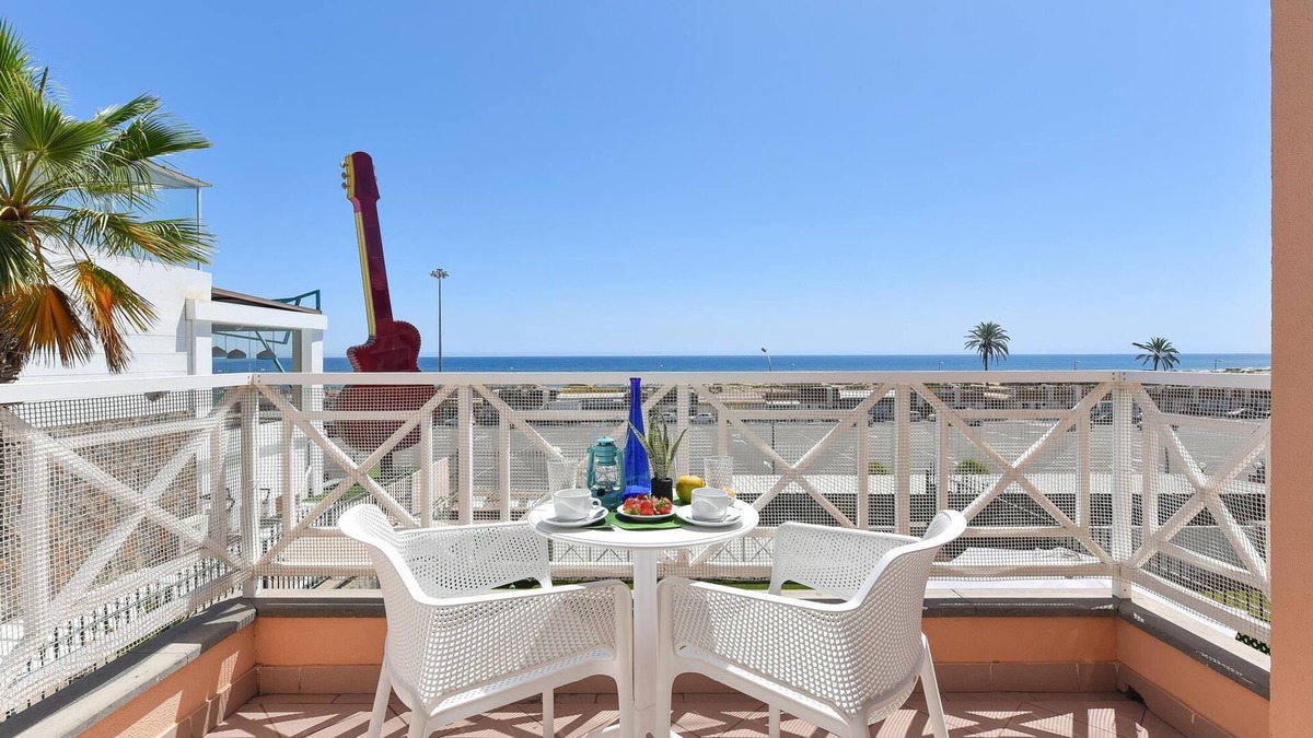 Playa del Ingles Ski Chalet | Chalet Santa Ana 25 by VillaGranCanaria