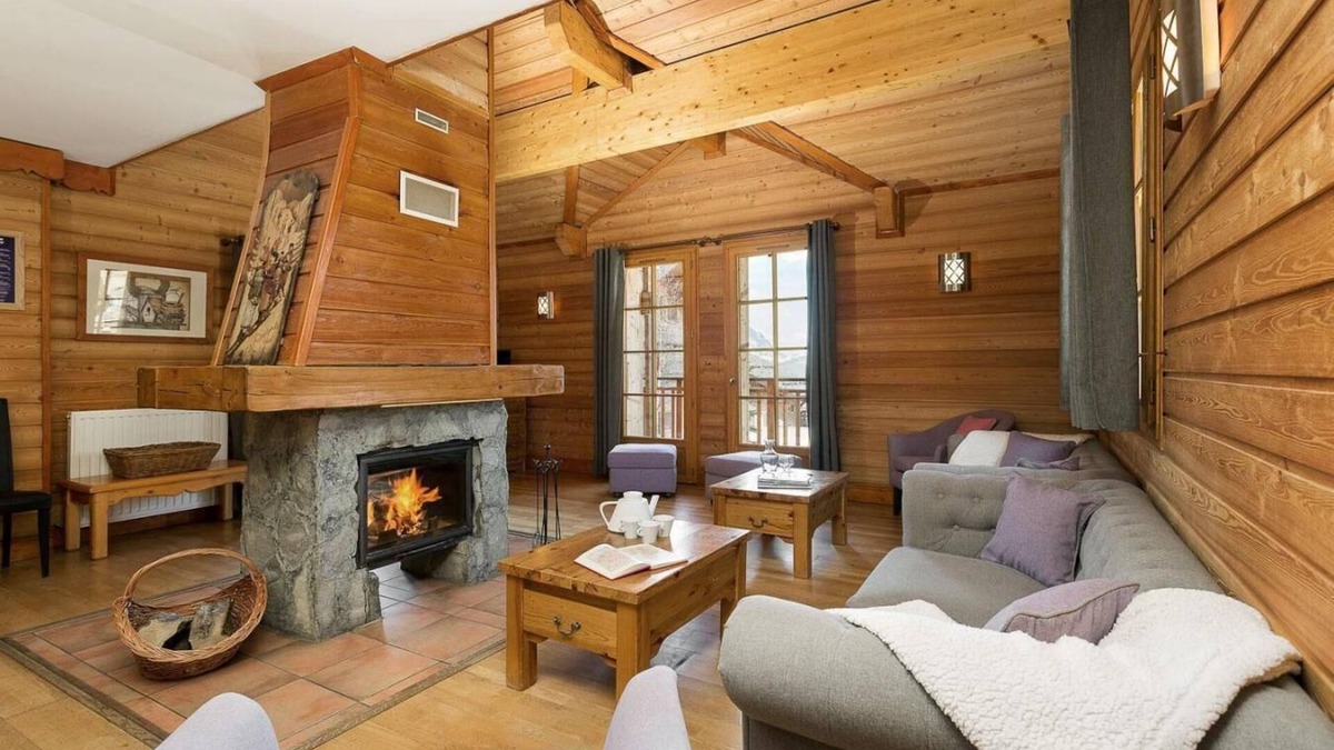Bergers Ski Chalet | Chalet, ski-in/ski-out & foot of the slopes, terrace, fireplace or stove, parking, tv, 195-200m²