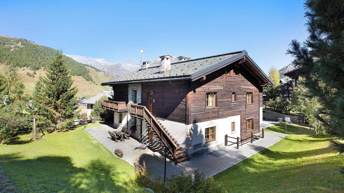 Teola Apartment | 'Chalet Sonne Apt Grande' Near the Ski Area with Mountain View, Wi-Fi, Terrace & Garden