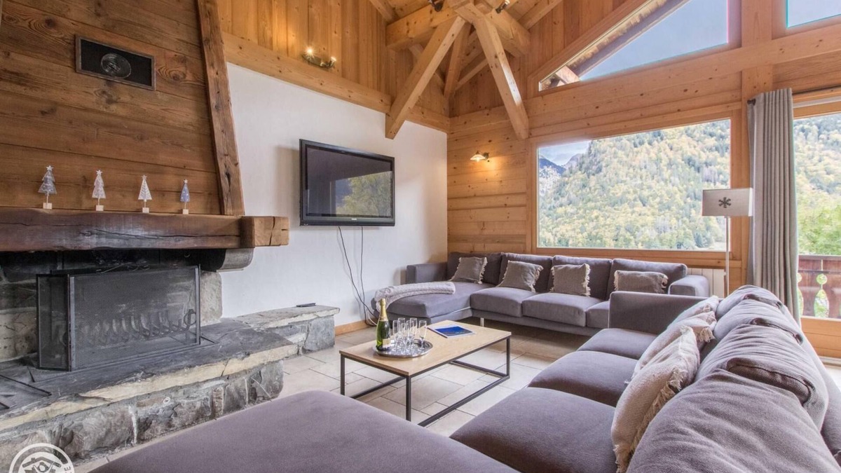 Morzine Ski Chalet | Chalet, stunning view, outdoor spa, sauna