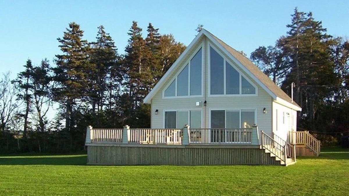New London Cottage | Chalet-style vacation retreat, with beautiful views near Cavendish