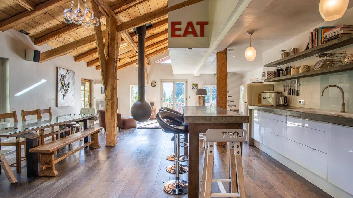 Servoz Ski Chalet | Chalet Suay is a gorgeous 18th Century farmhouse in Servoz near Chamonix