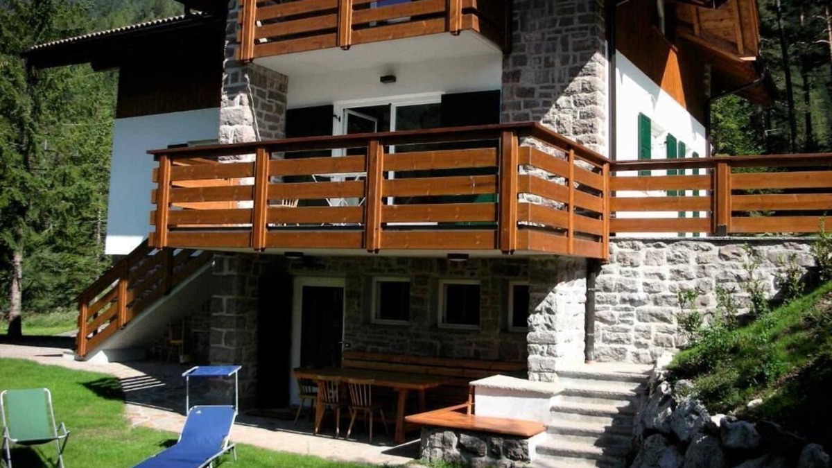 Stava Ski Chalet | CHALET VILLA BIANCA Fiemme Valley Dolomites - whole or part of it