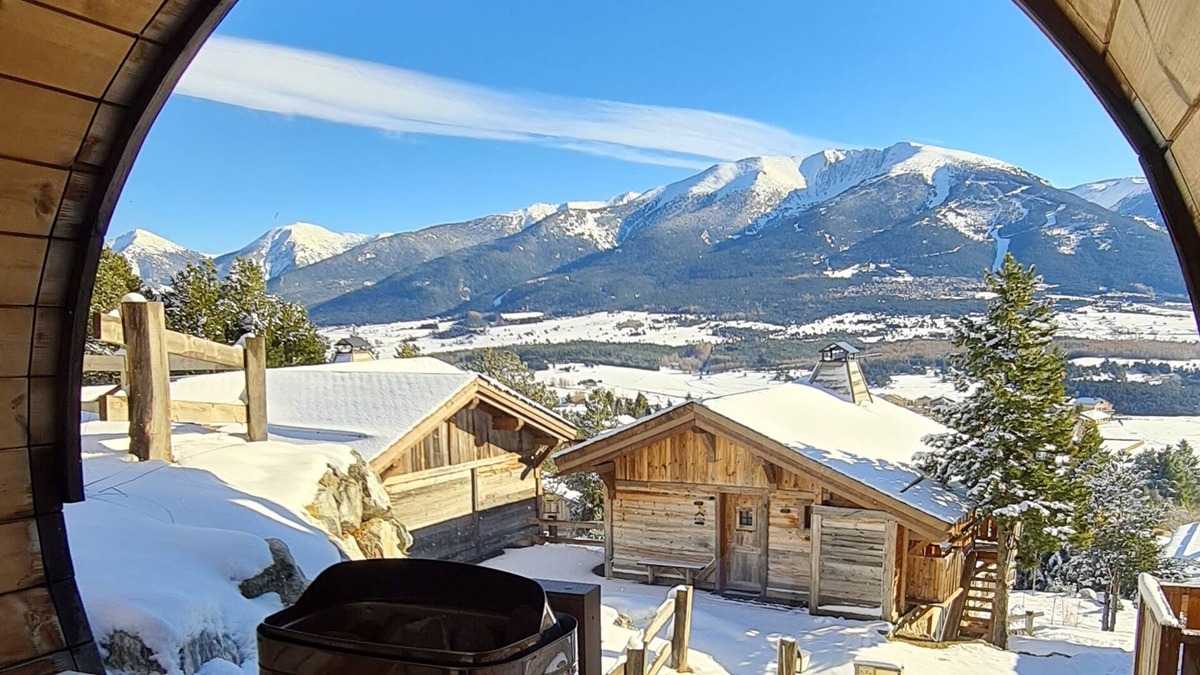 Superbolquere Ski Chalet | Chalet Vista - Pyrénées 2000 Bolquère: luxury with a view of the Cambre D'Aze