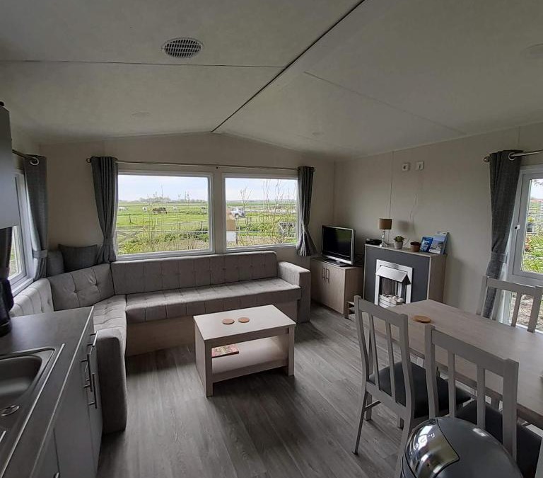 Grijpskerke Ski Chalet | Chalet Weizicht op minicamping Hoogelande