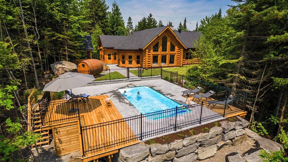 Fiddler Lake Resort Ski Chalet | Chalet White Rabbit at Fiddler Lake