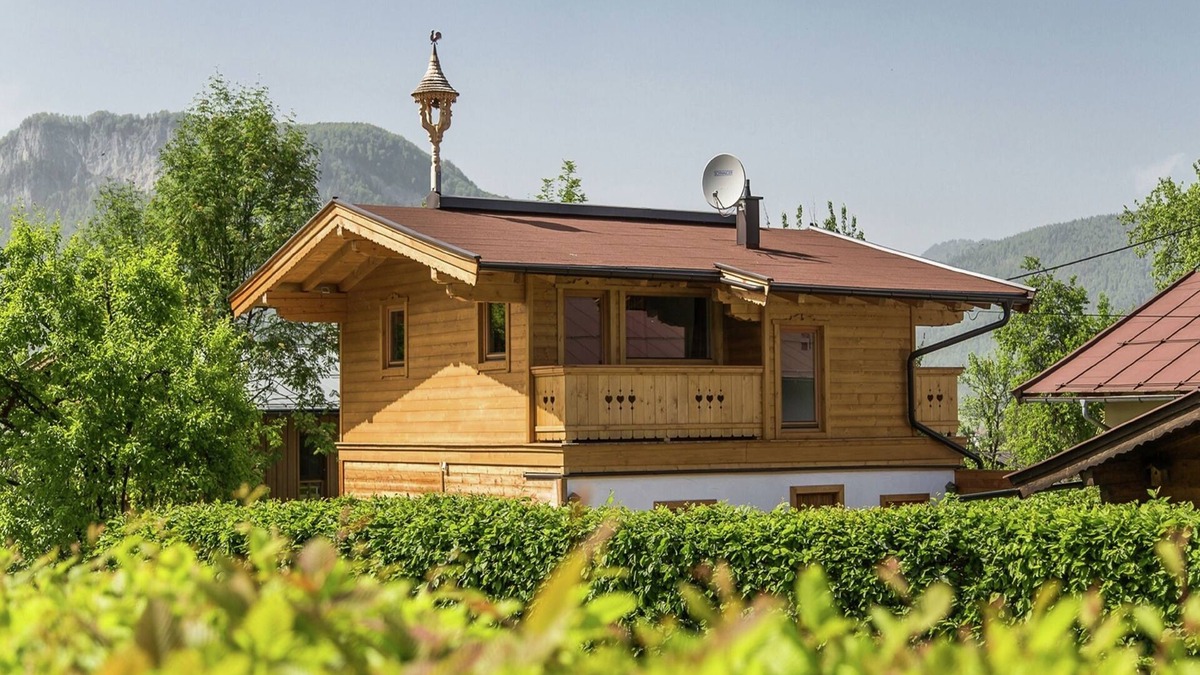 Sankt Johann in Tirol Ski Chalet | Chalet with ski-in & ski-out location & terrace