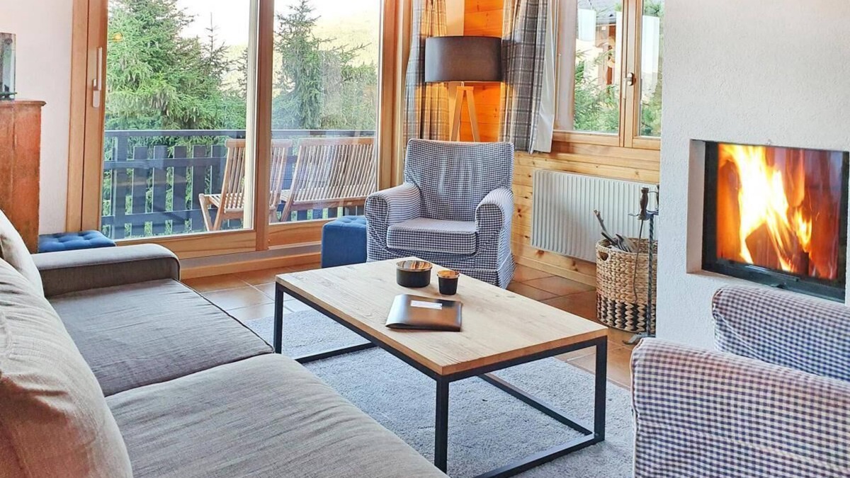 Vex Ski Chalet | Chalet, wifi, 100m from ski slopes, view mountain, terrace, balcony, fireplace or stove, parking, tv