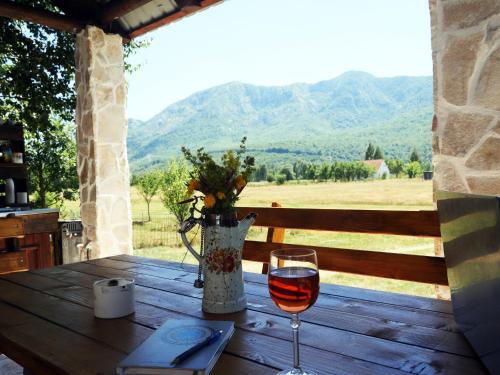Savnik Other | Chalet with Barbecue in Brezna