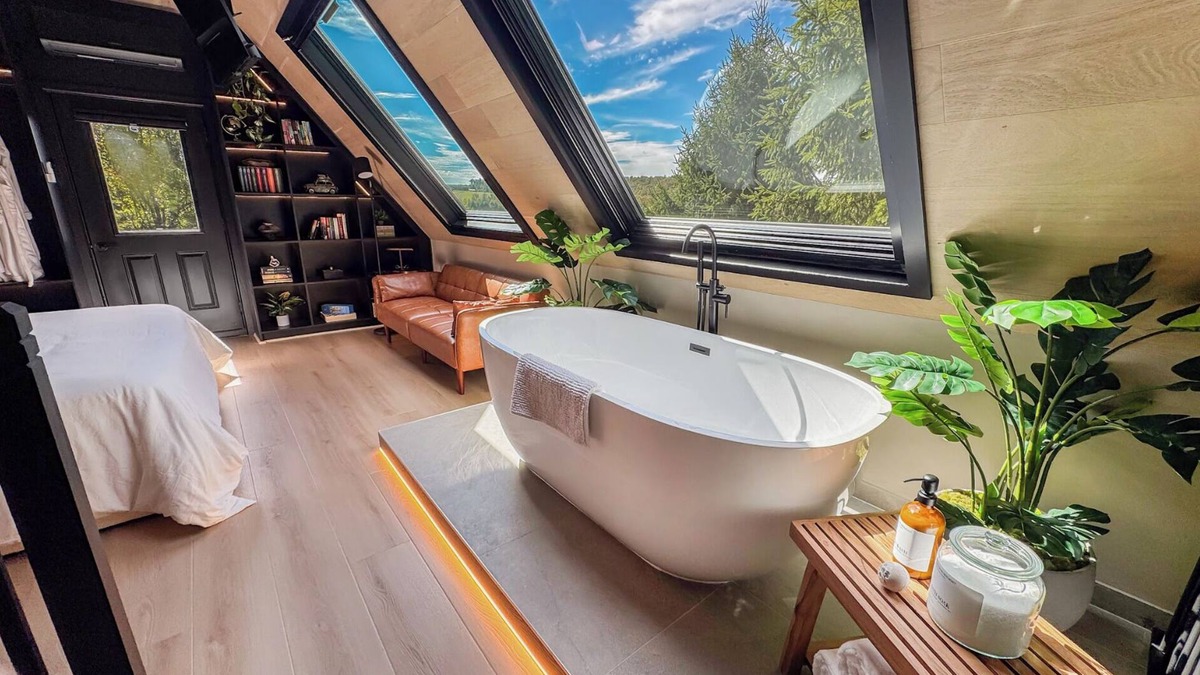 Mount Upton Ski Chalet | Chalet with pond · hot tub, sauna & scenic views