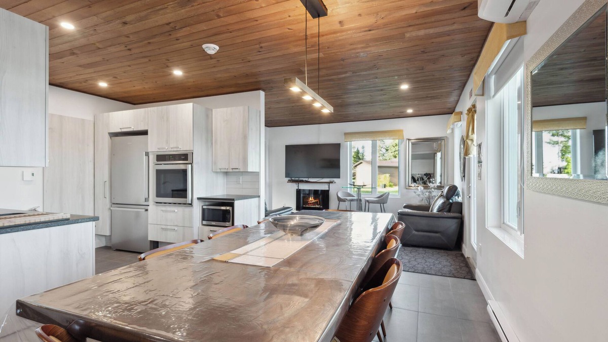 Larouche Ski Chalet | Chalets et Gîte au bord au bord du Lac Kénogami