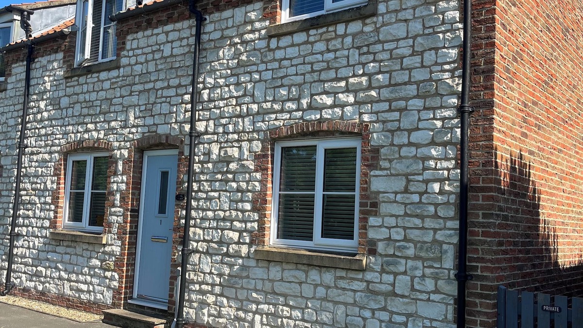 Flamborough Cottage | Chalk Cottage at Flamborough, Yorkshire Coast, Four Star Accomodation. Sleeps 5