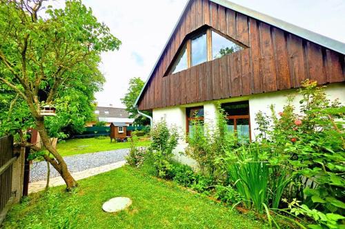 Slovec House | Chalupa u Jezírka ve Střihově