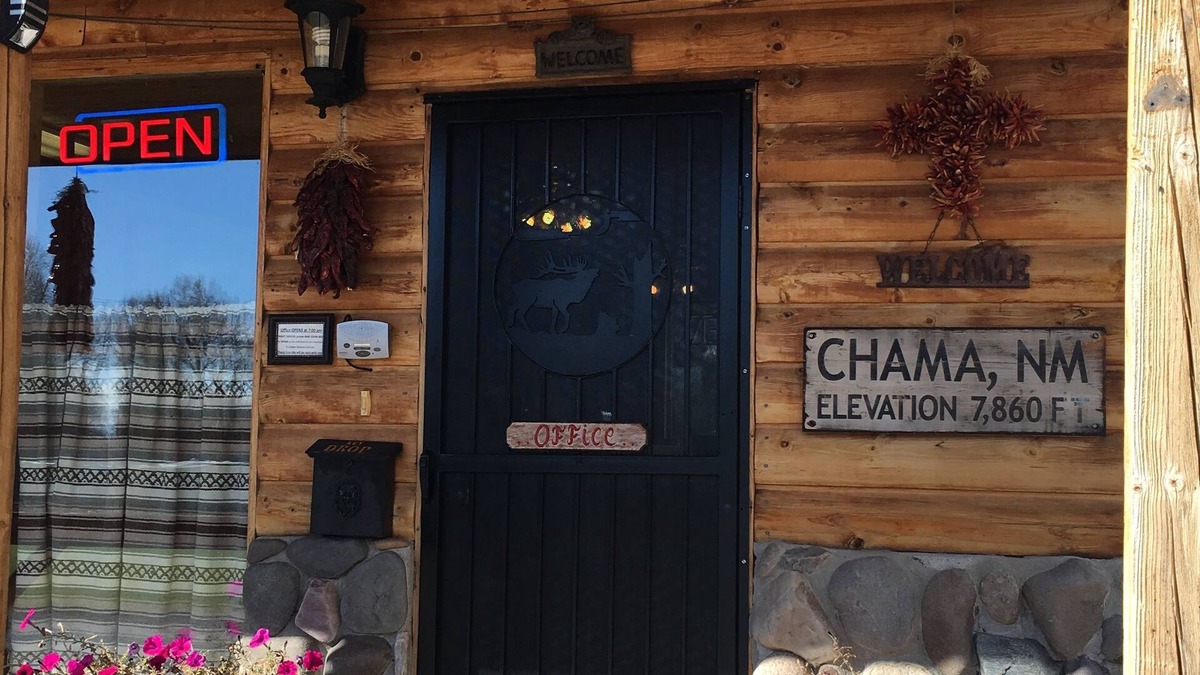Chama Hotel | Chama River Bend Lodge