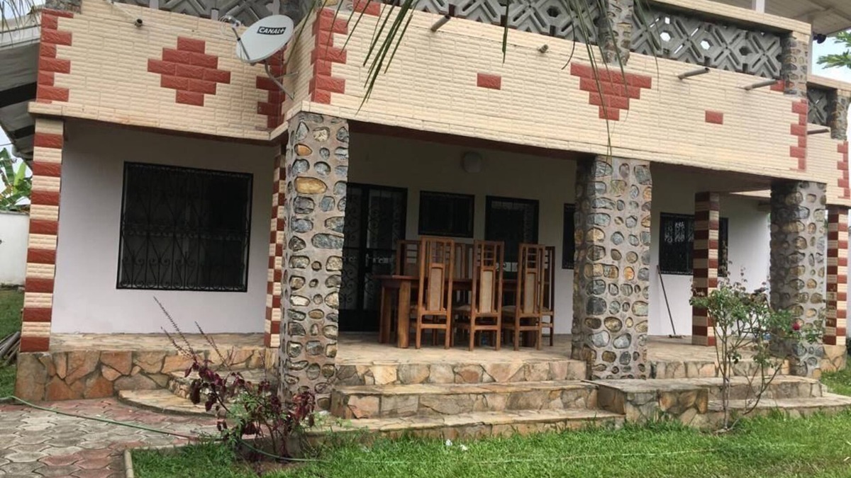 Kribi Villa | Chambre 2 VIP dans Villa luxueuse à 2mn de la plage