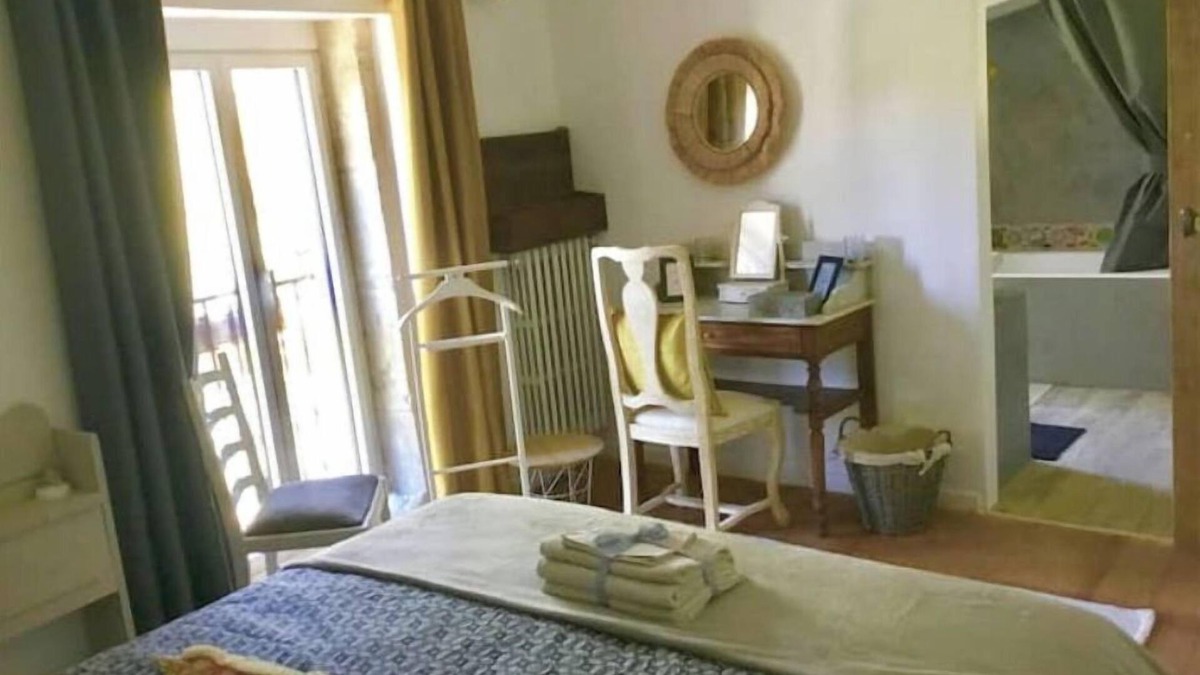 Limoux Bed & Breakfast | Chambre D'hôtes Domaine de Carliqui 2