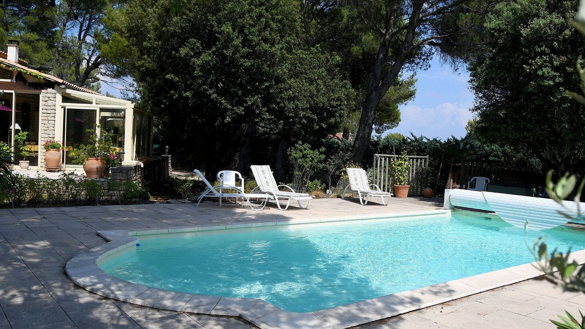 Murs Bed & Breakfast | Chambre D'hôtes Spacieuse et Calme au Coeur du Luberon
