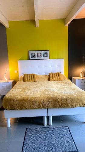 Neant-sur-Yvel Bed & Breakfast | Chambre MELUSINE
