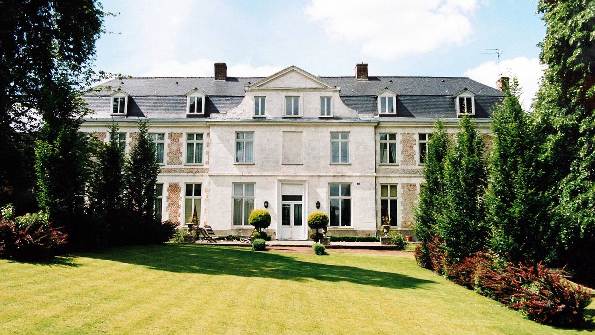 Lannoy Bed & Breakfast | Chambres d'Hôtes Château de Courcelette