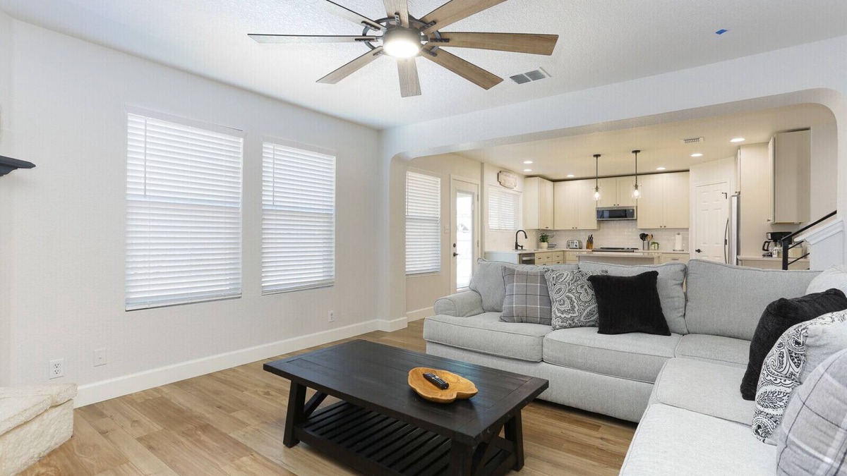 Medina Valley House | Champions Getaway