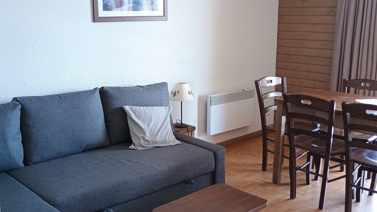 Chamrousse Apartment | Chamrousse apt 4/6 ppl – 3★ residence, ski-in/ski-out, great mountain views