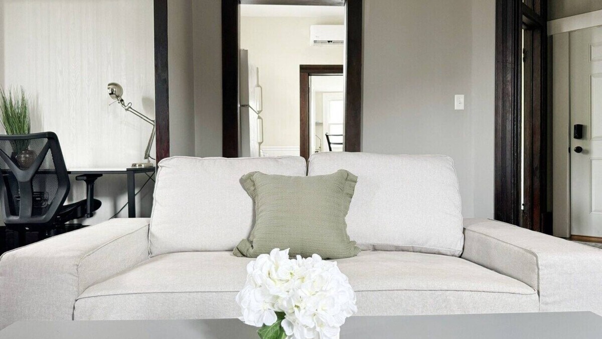 Evansville Apartment | Chandler E/Downtown EVV Studio Apt