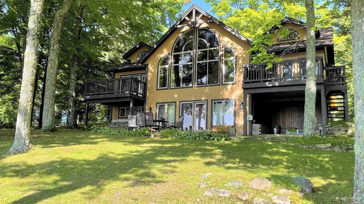 North Kawartha House | Chandos Lake Sanctuary