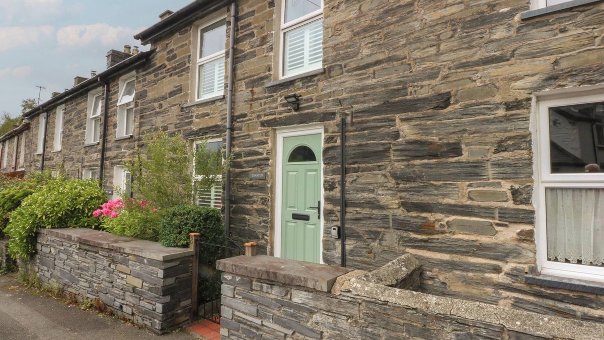 Dolwyddelan Cottage | CHANDOS, pet friendly, with open fire in Dolwyddelan