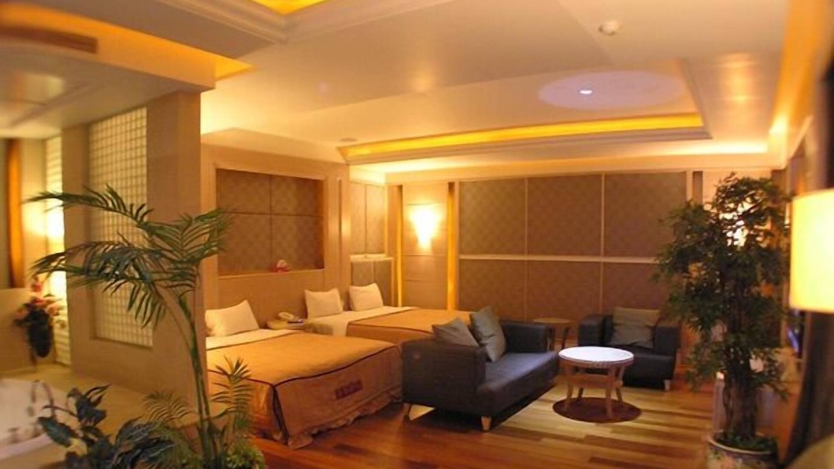 East District Hotel | Changsing Business Motel