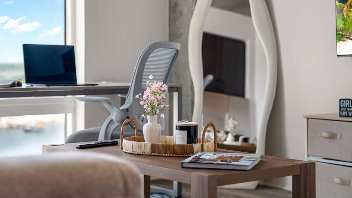 Channel District Apartment | Channelside:Steps to DT, Amalie Arena, Conventions