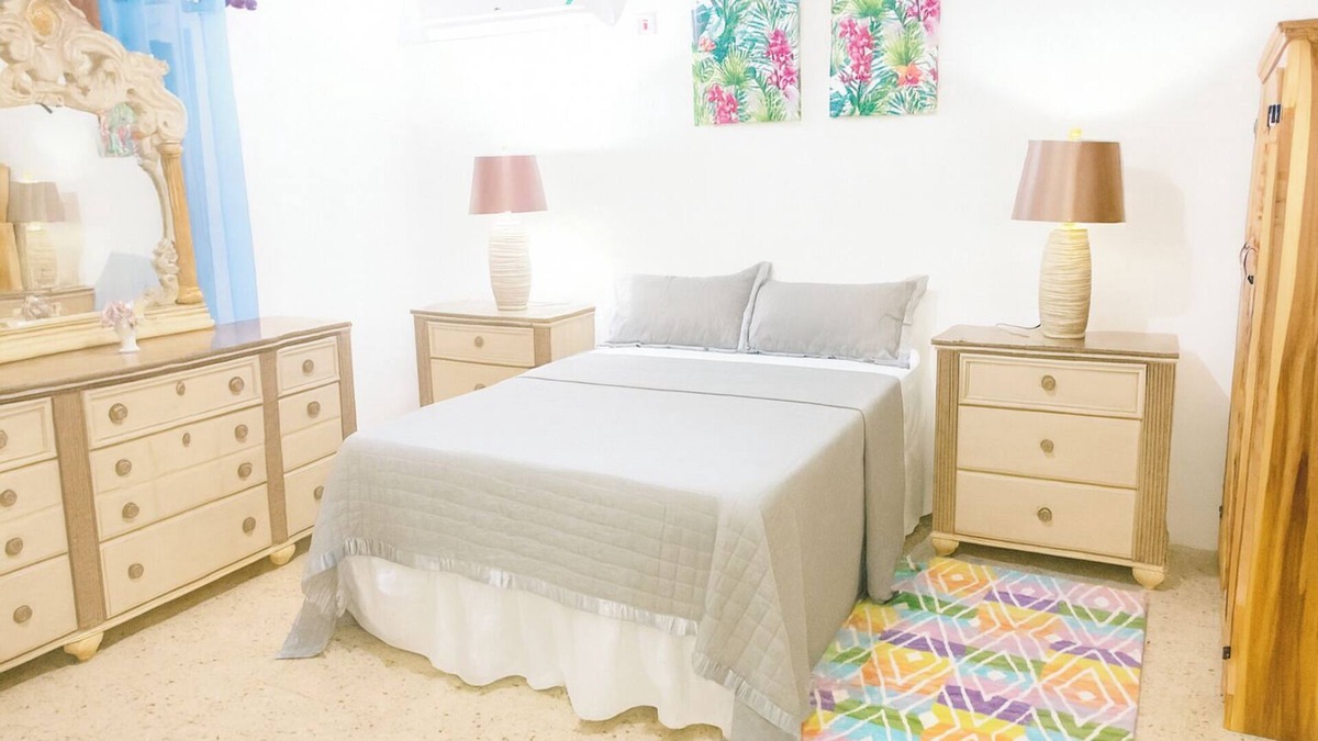 Windsor Castle House | Chantal House Sleeps 8 with Garden