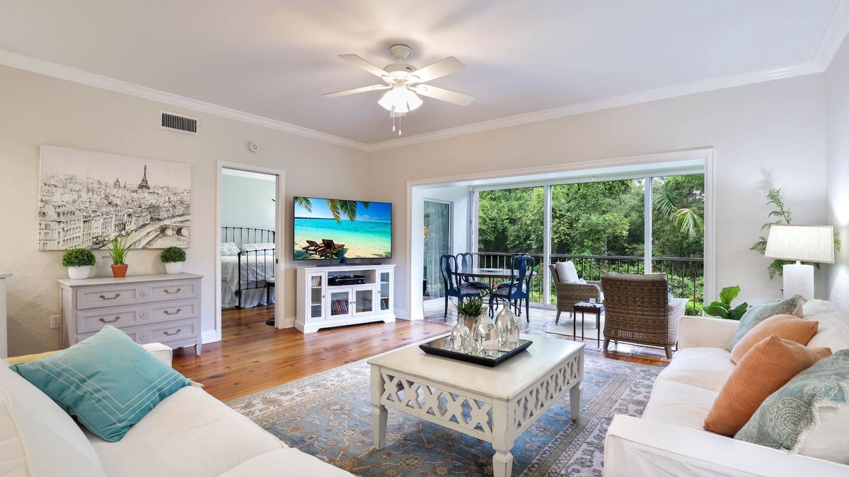 Pelican Bay House | Chanteclair Maisonet in Pelican Bay