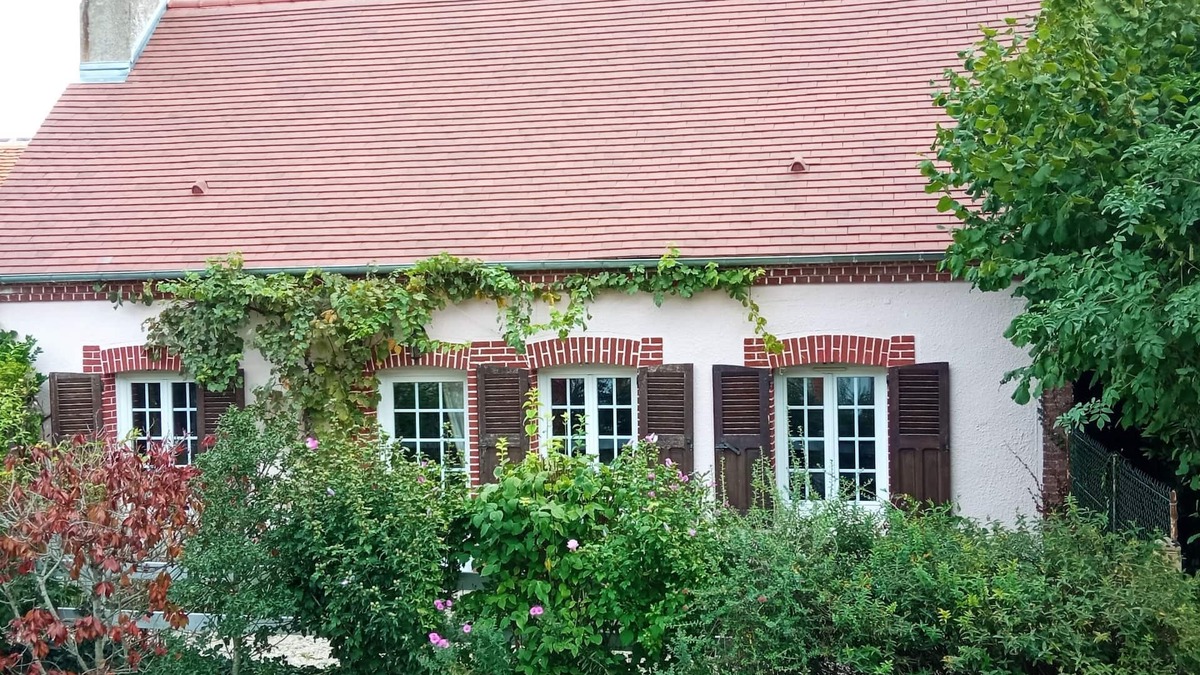 Noyers Cottage | Chantilly (Dinner and breakfast available, electric car recharging stations)