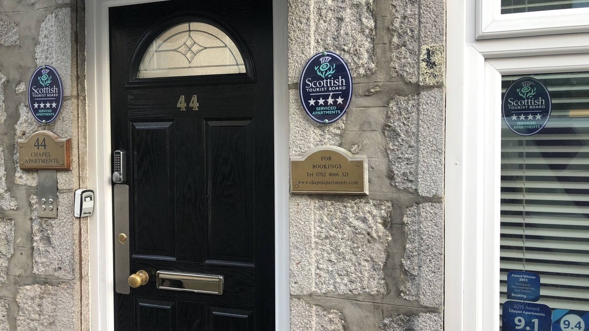 Central Aberdeen Hotel | Chapel Apartments