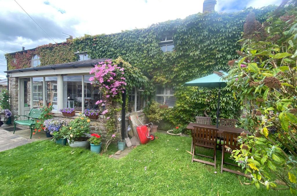 Bashall Eaves Bed & Breakfast | Chapel Cottage Clitheroe Road