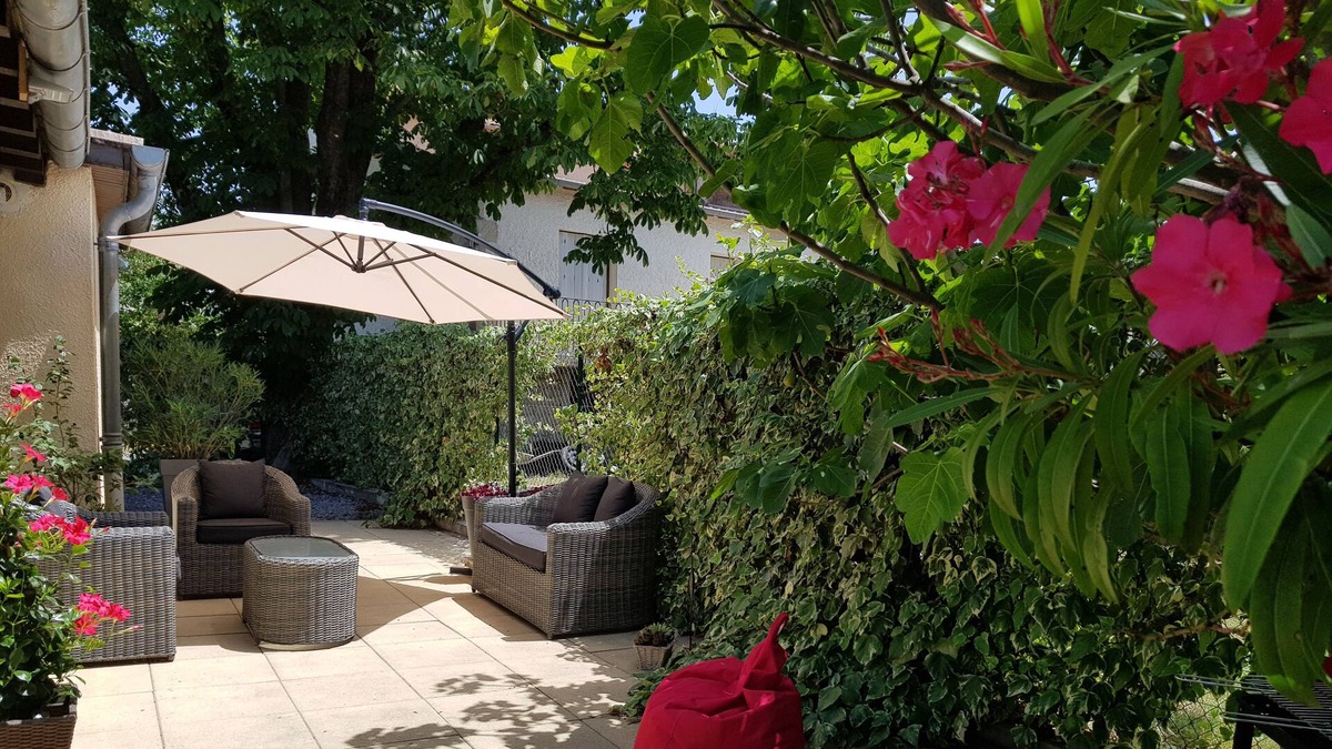 Saint-Didier-sous-Aubenas Cottage | Charming house of full foot in garden