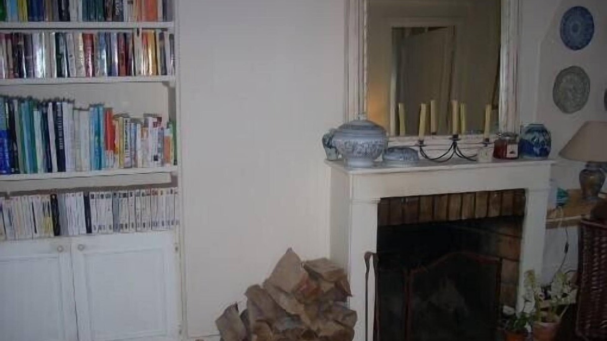 Saint-Germain-des-Pres Apartment | Character Apartment In The Heart Of Old Paris