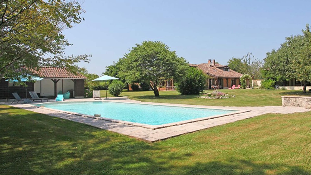 Serignac-Peboudou House | Character cottage, large garden and swimming pool, tranquility guaranteed