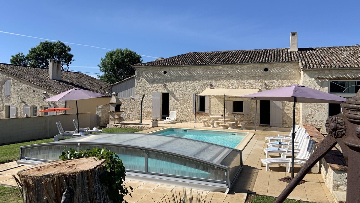 La Roquille House | Character house in the quiet countryside in the Bordeaux vineyards