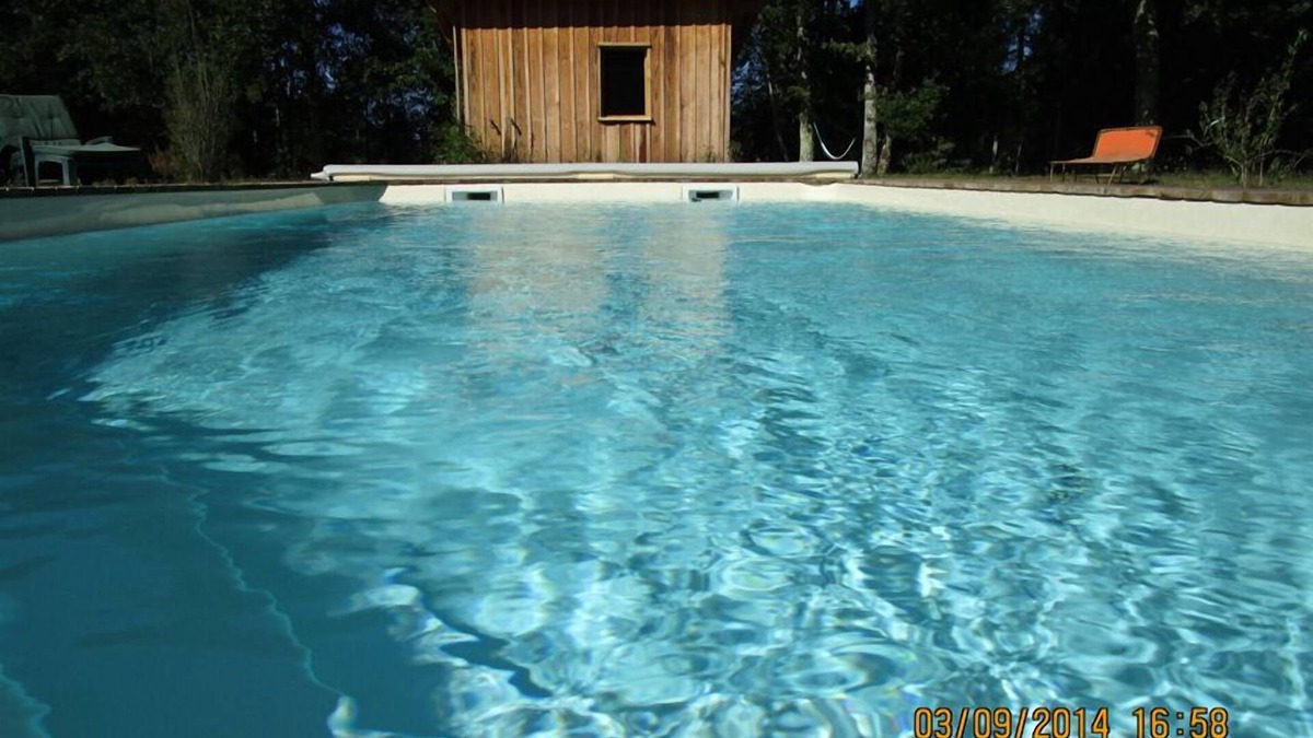Luglon Cottage | Character LANDAISE house with swimming pool in the heart of the forest