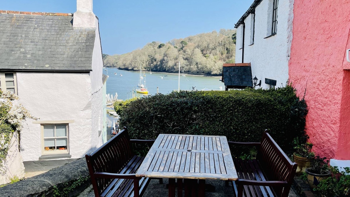 Dittisham House | Characterful cottage a stones throw from river Dart with front & back patios