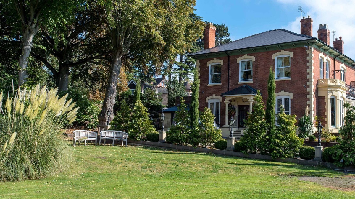 Hereford House | Charades Guest House