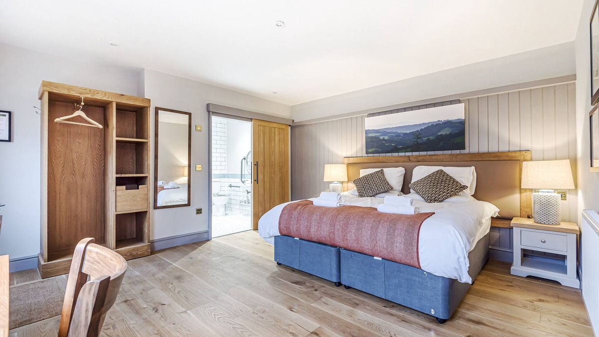 Lansdown Hotel | Charlcombe Inn