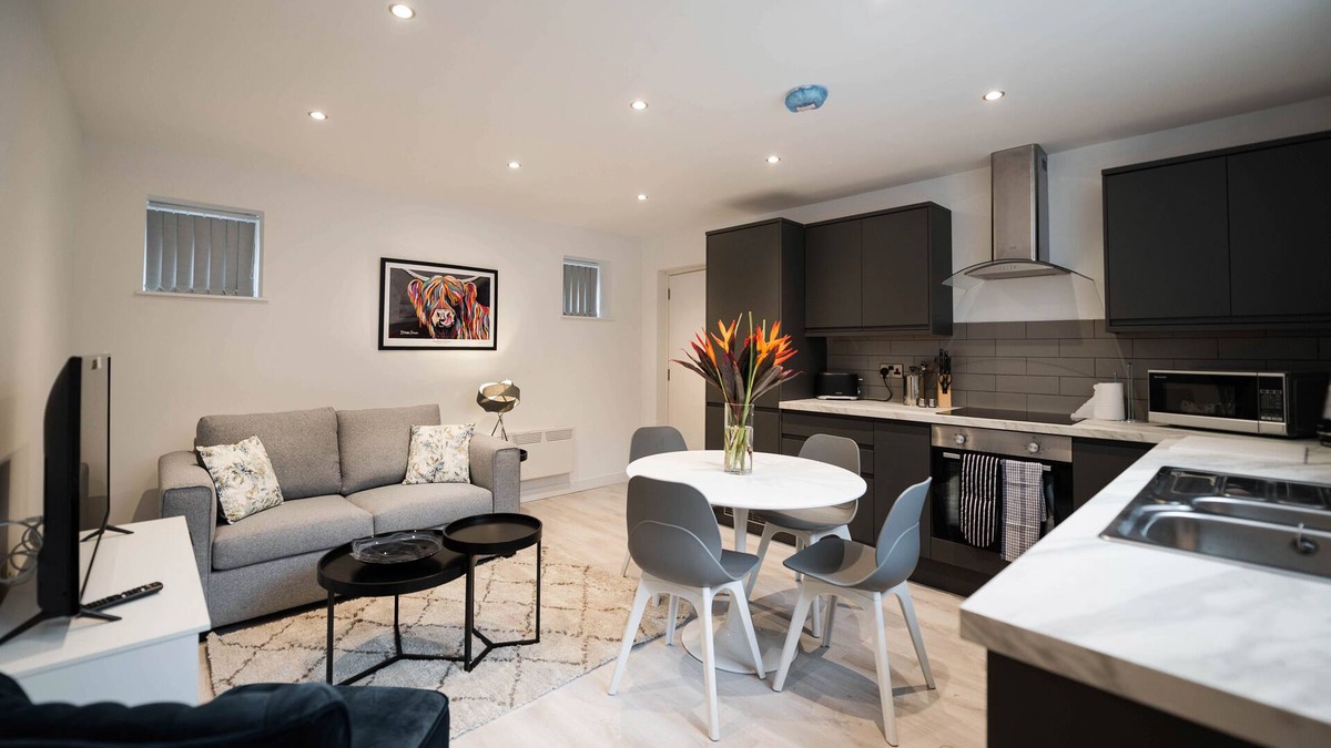 Lytham St. Anne's Apartment | Charles Alexander Short Stay - Windmill House Apt 5