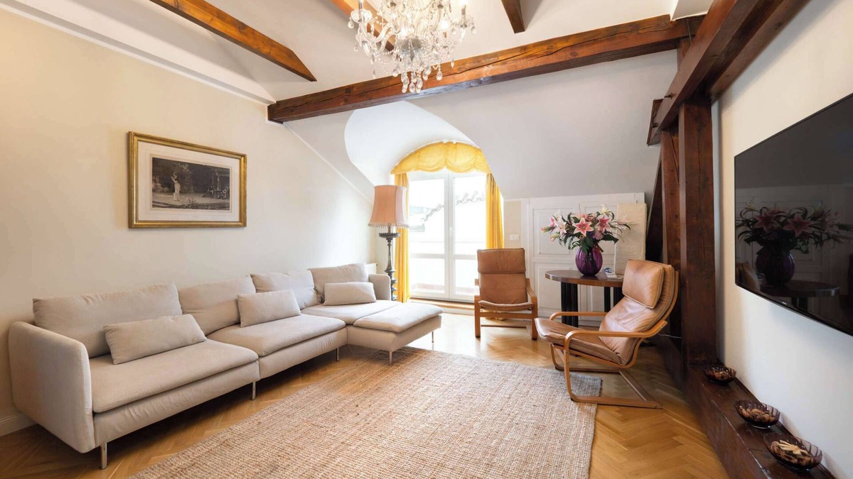 Stare Mesto Apartment | Charles bridge unique maisonette