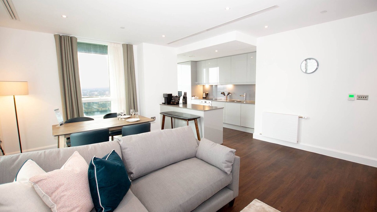 Canary Wharf Apartment | Charles Hope Apartment Canary Wharf