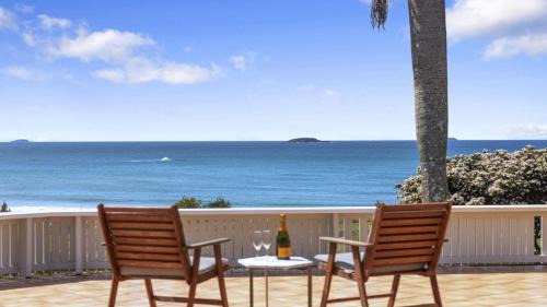 Coffs Harbour House | Charlesworth 15 - Beach Reserve, Amazing Views, Walk to Resorts, Sleeps 15