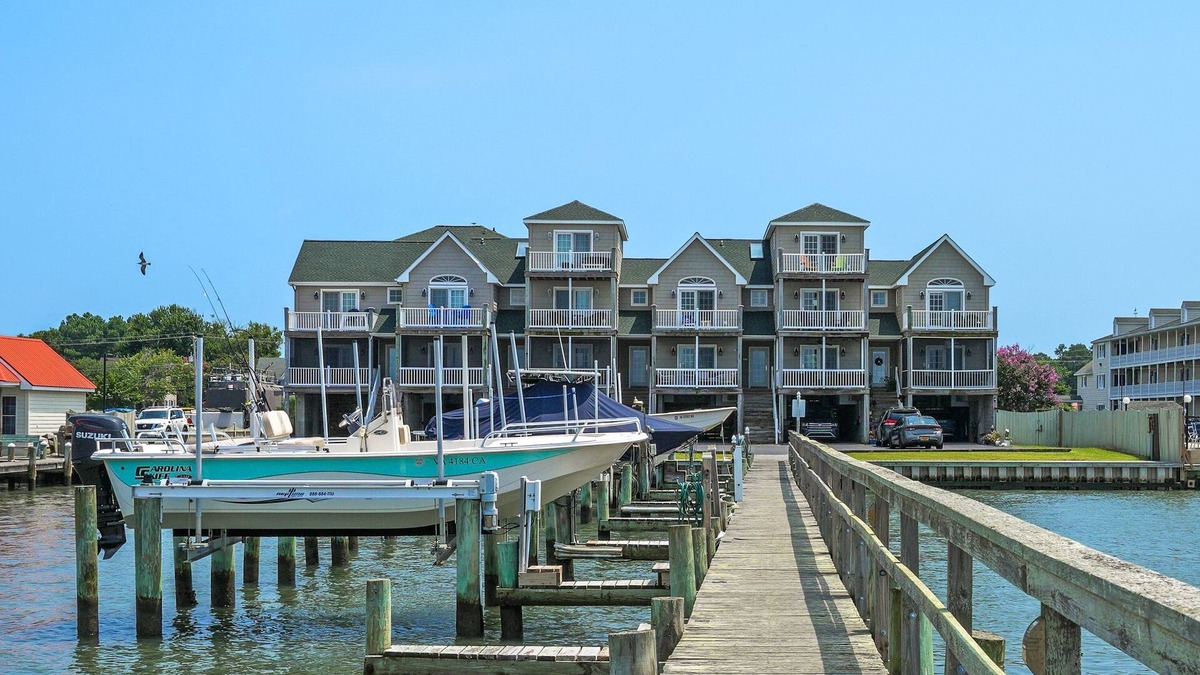 Chincoteague House | Charlie's Bayside Retreat - Pet friendly, In town!